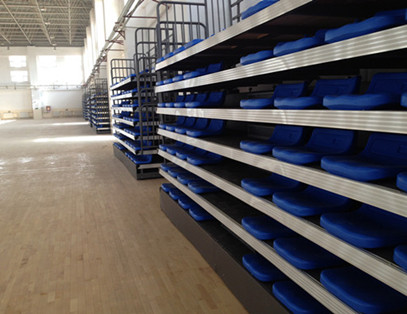 喀什民語(yǔ)中學(xué)體育館伸縮看臺(tái)