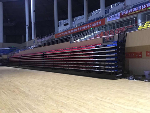 廣西貴港體育中心電動伸縮看臺