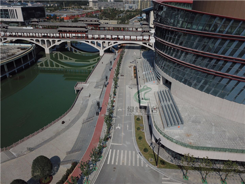 湘西吉首世紀(jì)廣場(chǎng)音樂噴泉的拼裝看臺(tái)