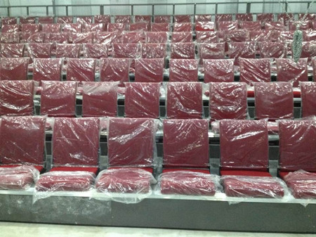 湖北武穴市電視演播中心電動伸縮軟包椅看臺