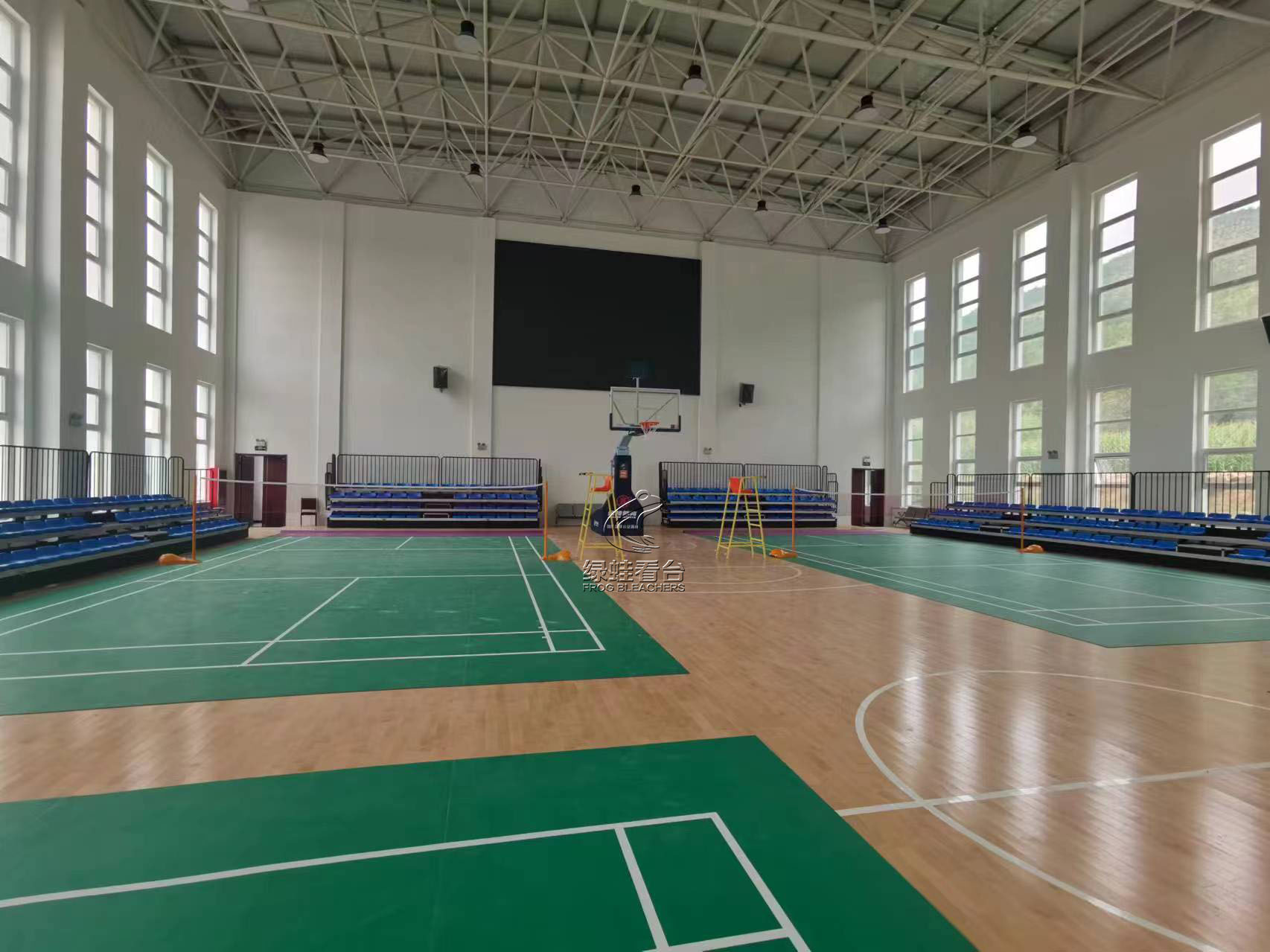 甘肅通渭縣體育館手動伸縮看臺